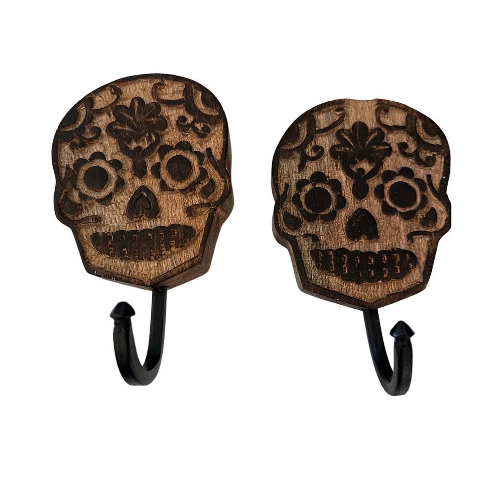 Halloween Skull Rustic Wood Hook Hangers - Picture 2 of 13